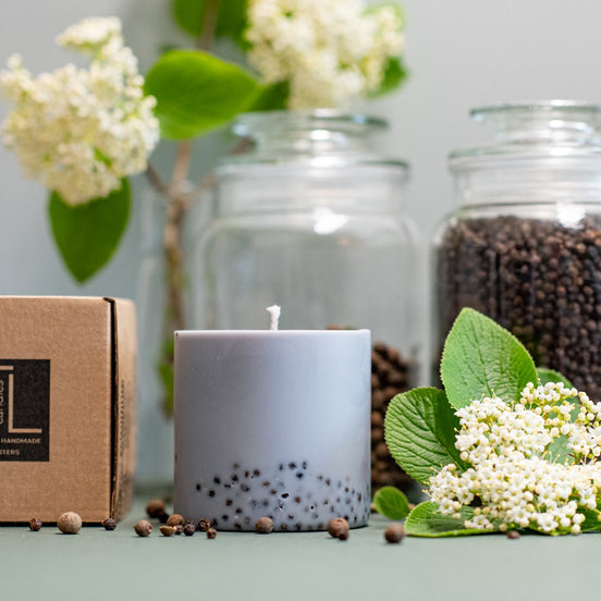 Hand-made Soy Wax Candle with Patchouli Scent