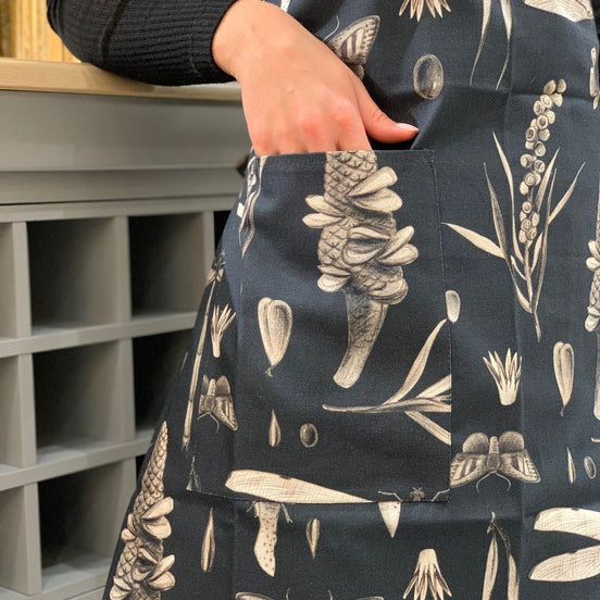 Ladies' Apron - Seeds Carbon